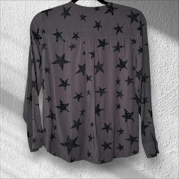Rails Medium Hillary Charcoal Cheetah Stars Blouse Top Preppy Classic Neutral - Picture 2 of 14